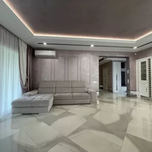 Продаж ексклюзивного будинку