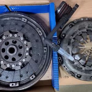 Продам комплект сцепления , в хорошем состоянии , фирмы LuK на Renault Kangoo II 1.5dCi 2012 год