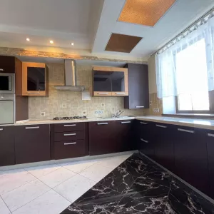 Продаж 3-кімнатної квартири