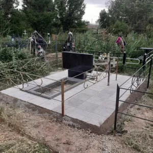 ПАМЯТНИКИ И НАДГРОБИЯ ОТ МЕМОРИАЛ