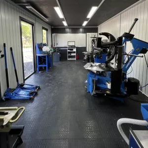 Приглашаем шиномонтажников на работу в Москве и МО!