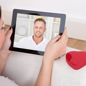 Раскройте для себя премиальный мир знакомств с BLOW