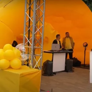 Палатка надувная тент для уличного маркетинга, рекламы возведение 5-15 мин