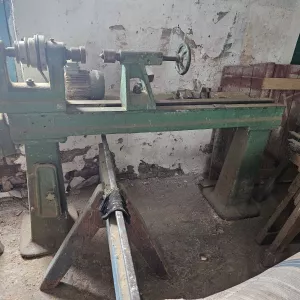 Деревообрабатывающий  станок. Станок токарный.