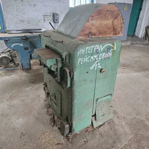 Деревообрабатывающий станок. Станок рейсмусовый.