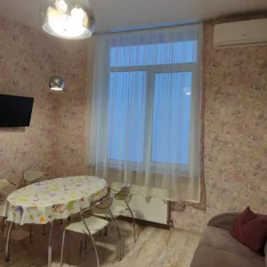 Квартира на Середня вул