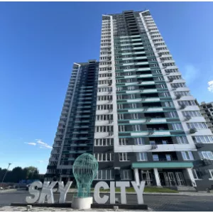 Трикімнатна квартира в ЖК Скай Сіті по Варненській вул.