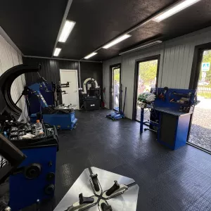 Вакансия - шиномонтажник