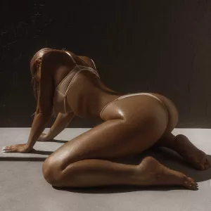 Еротичний масаж Київ