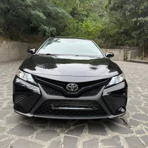 Toyota Camry 2018 SE продаётся срочно