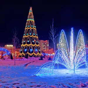 Новорічна ілюмінація, прикрасити гірляндами!