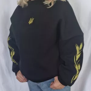 Компʼютepна вишивка відшив одягу вишивка логотипу