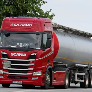 Потрібен водій-міжнародник у Польщу на автоцистерну