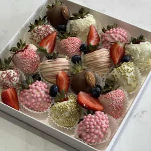 Купить заказать фрукты в шоколаде Днепр Купить финики в шоколаде, бананы в шоколаде, клубника в шоколаде