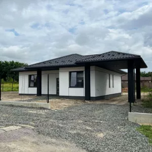 Продаж сучасного будинку у передмісті Луцька