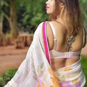 Call Girls In Lodhi Colony (DELHI) 8826158885 Escort Service