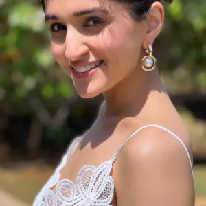 Elegant Companion Booking for Private Time | Call Girl in Lucknow