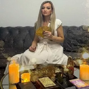 Гадание на картах Таро и скандинавских Рунах от Натальи.