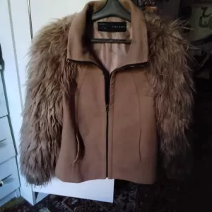 Куртка , пальто zara